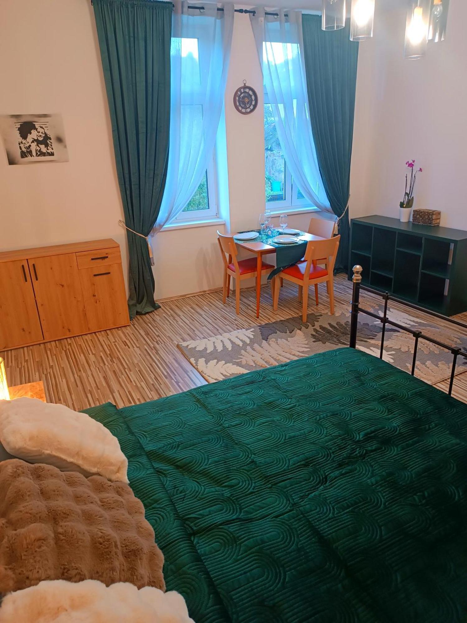 Family Apartments Center Of Muerzzuschlag Екстериор снимка